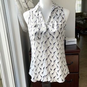 Express the Portofino Giraffe Shirt Original Fit Womens size XS